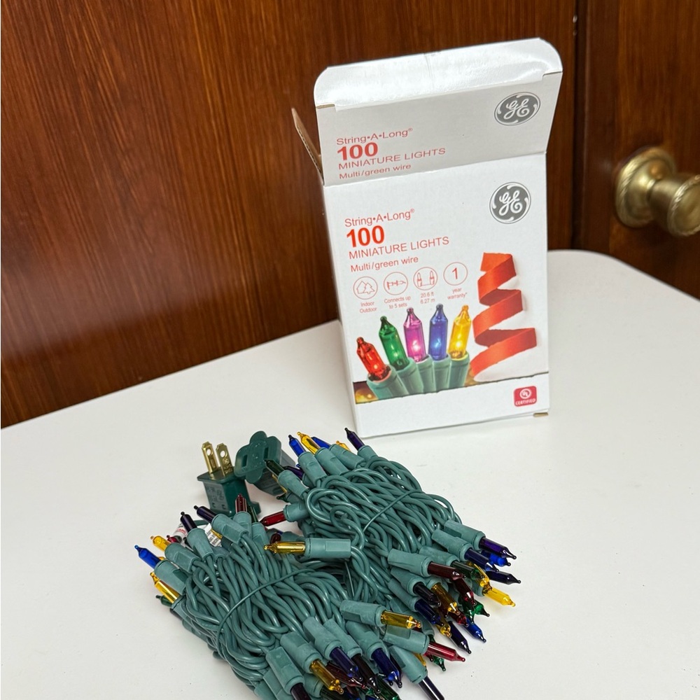 GE String-A-Long 100 Miniature Lights